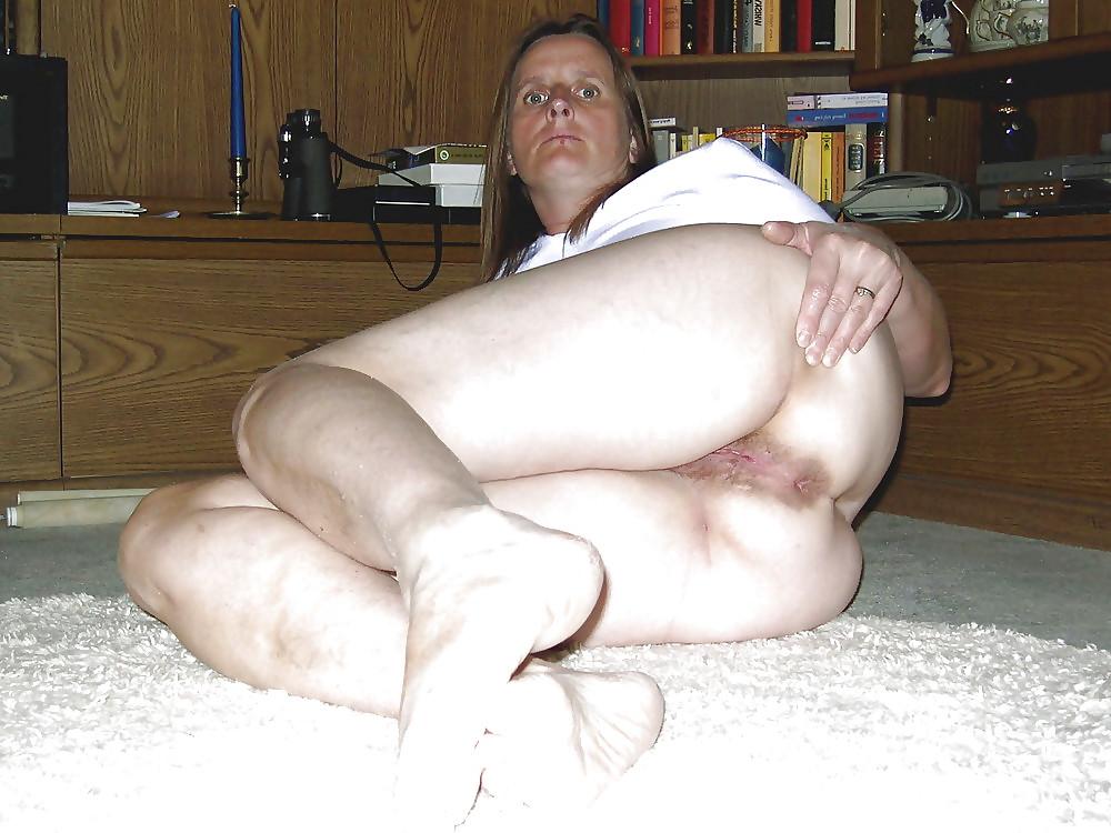 25P Amateur Mature Asses and Assholes Vol 2