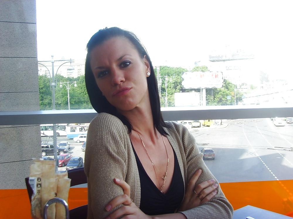 25P AMATEUR EX GF:SAME SLUT THROUGH THE YEARS 300PICS(WheelSex)