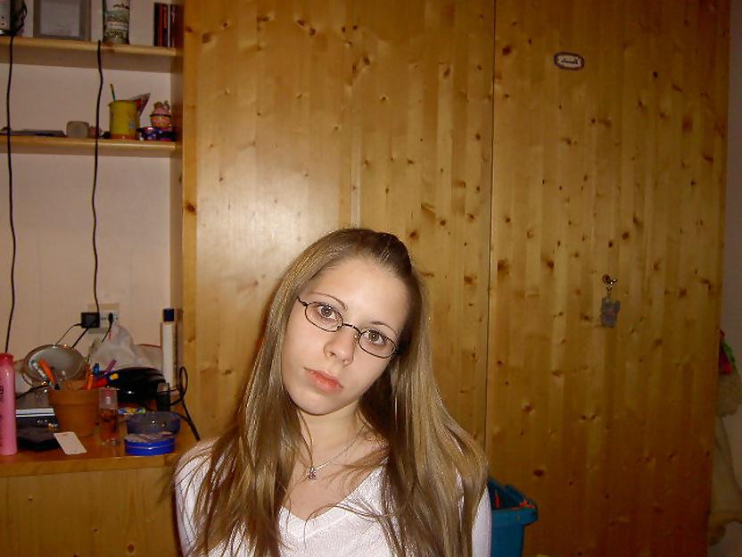 25P Amateur Teen's 10