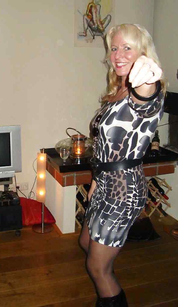25P Amateur Hot Moms MIX#2 (NoN-Porn) by DarKKo