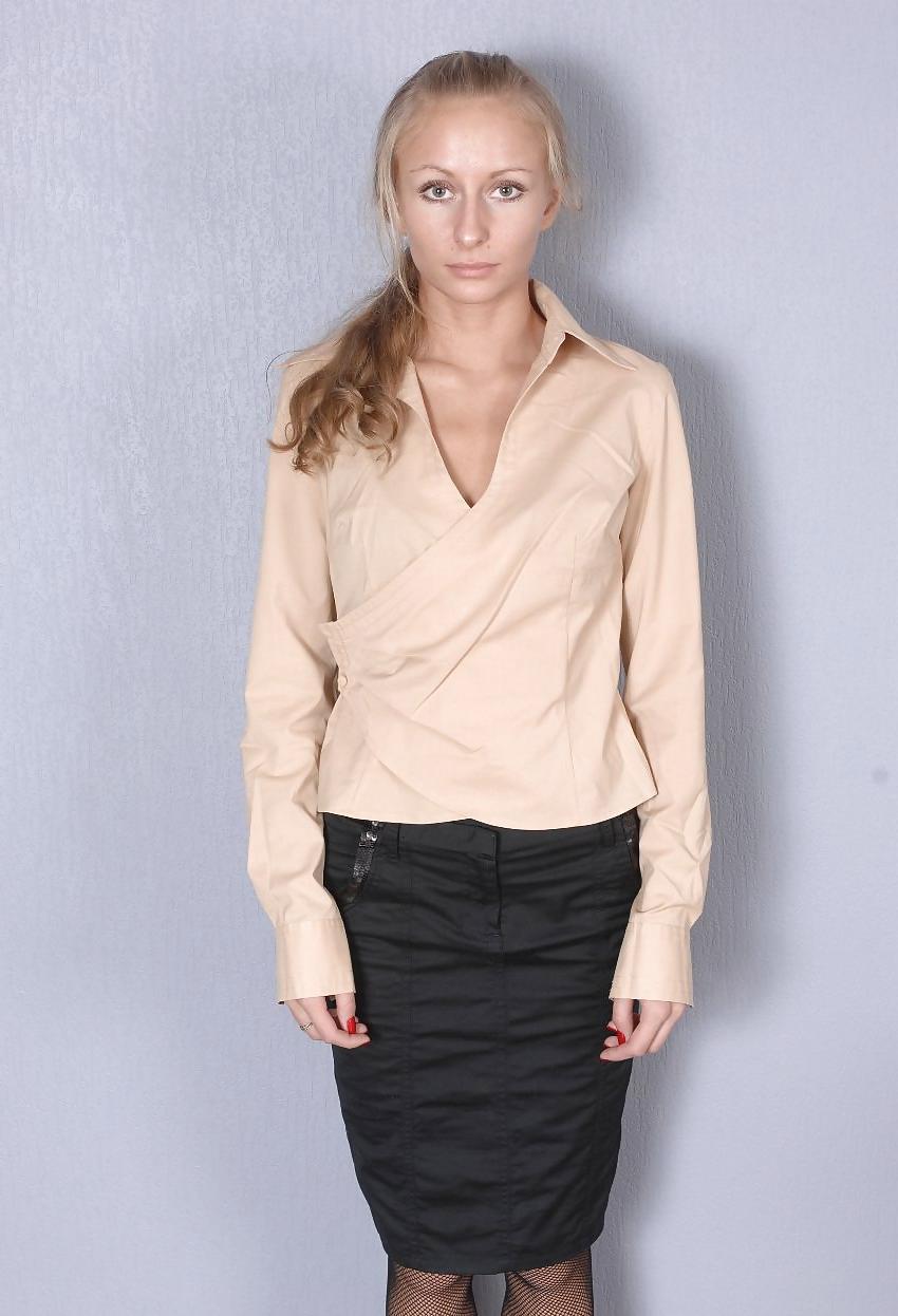 25P Amateur Dressed Undressed #5 