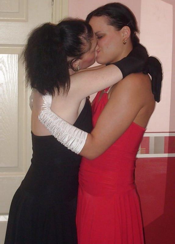 24P Amateur Lesbian Girls Kiss... by DevilsReaper