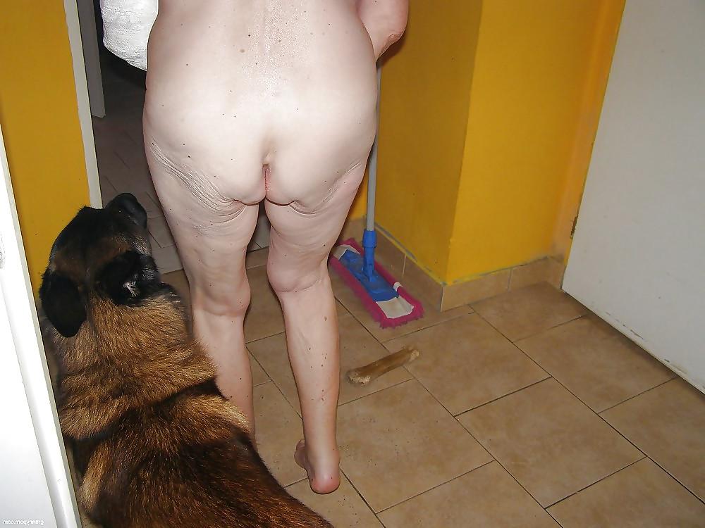 25P Amateur Mature Asses and Assholes