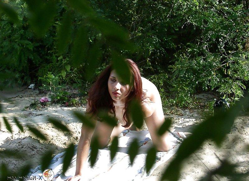 22P The Beauty of Amateur Beach Nudists