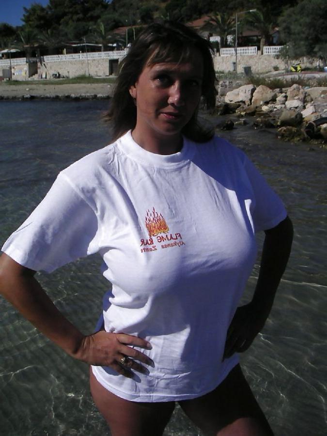 15P Stunning alluring mesmirizing milf goddess demi