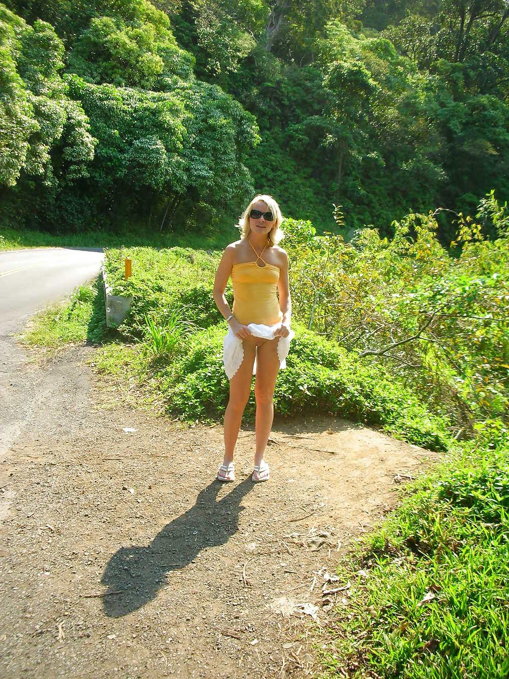 25P Amateur Mature Wife 2
