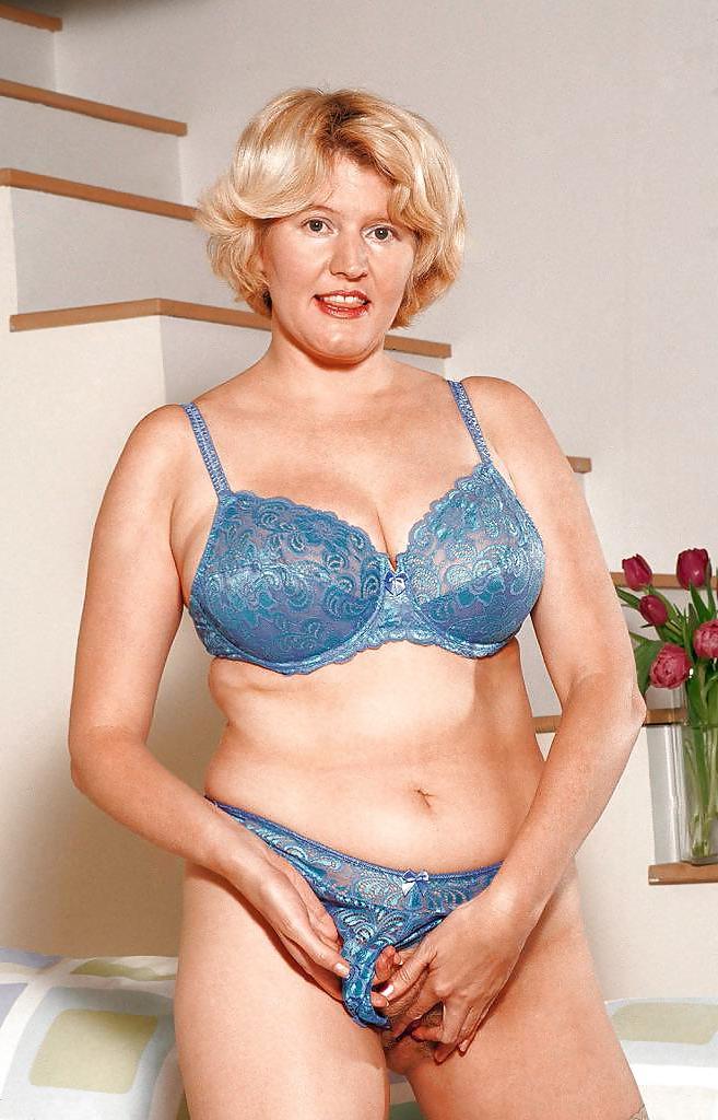 20P Stunning alluring mesmirizing breathtaking mature goddess