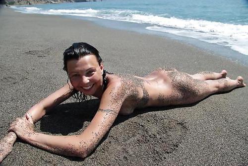 15P The Beauty of Amateur Nudist Beach Teens