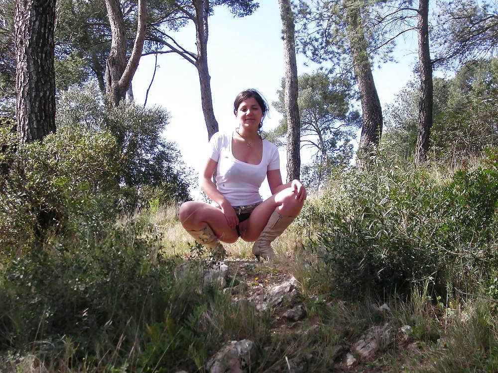 25P Amateur MILF Public Nudity