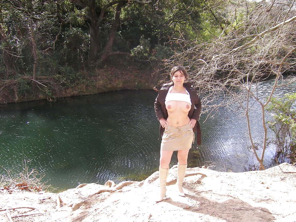 25P Amateur MILF Public Nudity