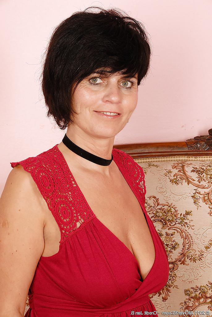15P Stunning alluring mesmirizing breathtaking mature goddess