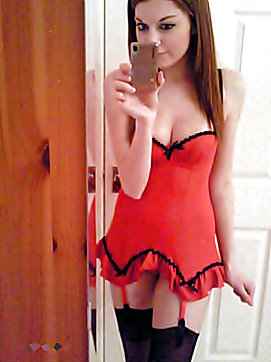 25P Amateur Lingerie Erotica By twistedworlds