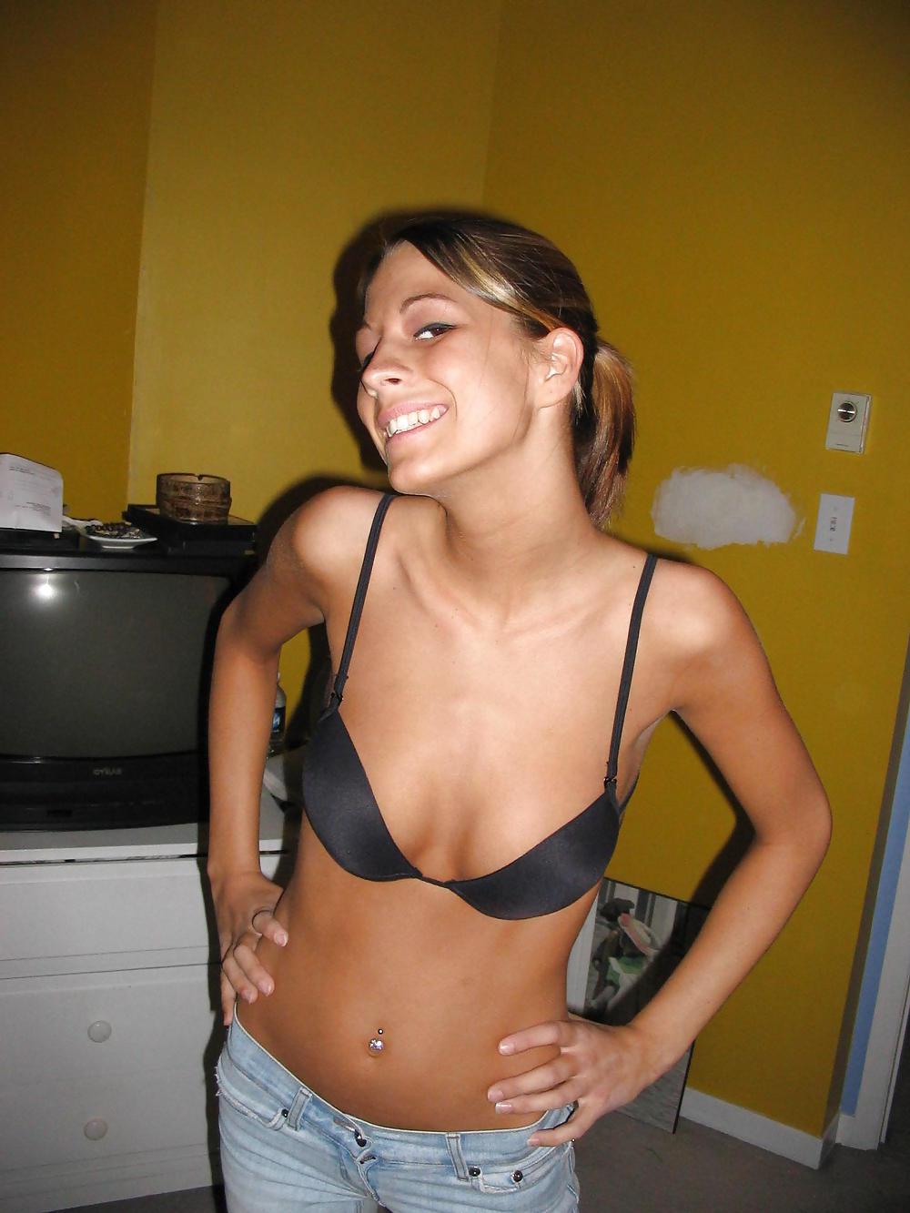 18P Pretty and Sexy German Amateur Girl with Hot Body