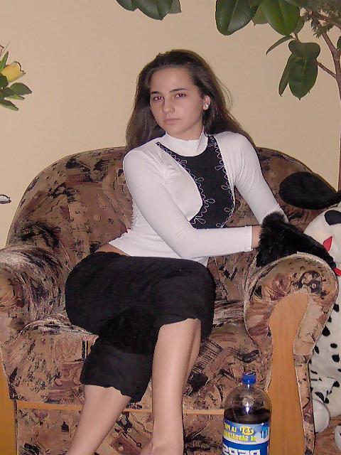 25P Romanian amateur teen Andra and her friends