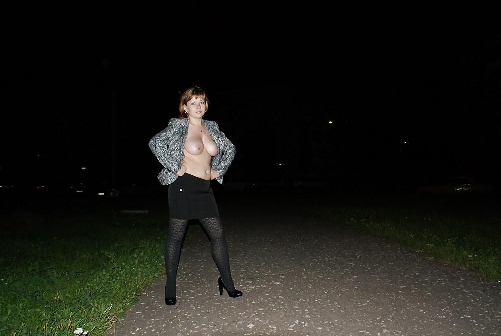 25P Curvy Russian Amateur Teen Posing