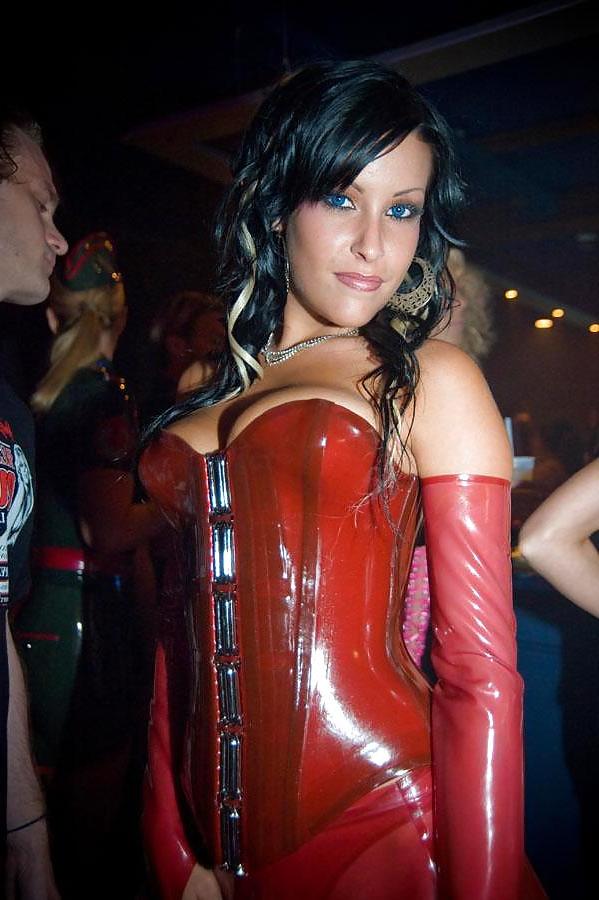 25P Hot Emo Gothic Punk Amateur Babes