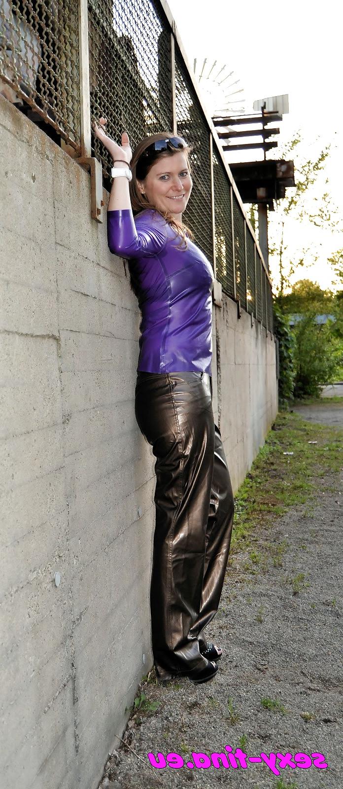 25P Tina a german amateur fetish Girl in sexy shiny outfits
