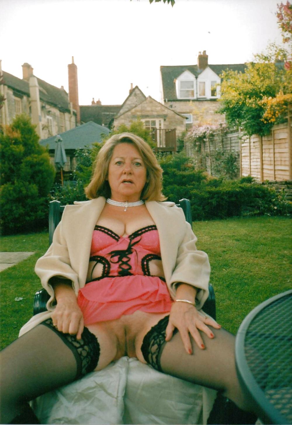 25P Amateur milf 64