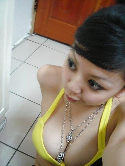 25P Amateur Asian Teens