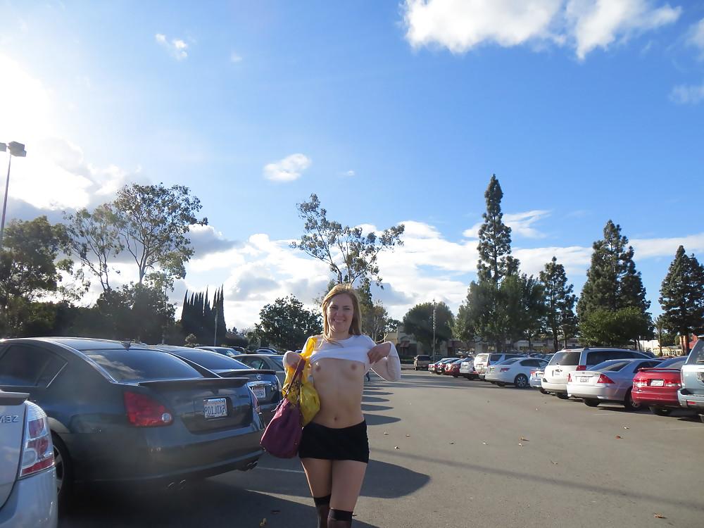 25P Amateur MILF in Public