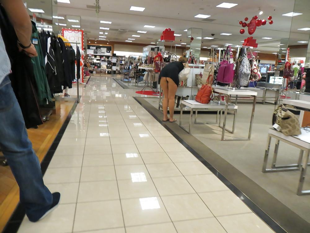 25P Amateur MILF in Public