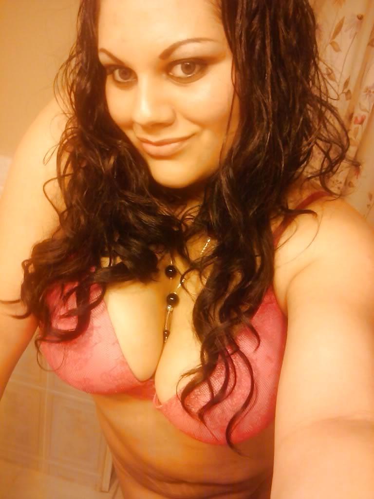 25P BUSTY CHUBBY AMATEUR - Naturgeiles Fickfleisch II