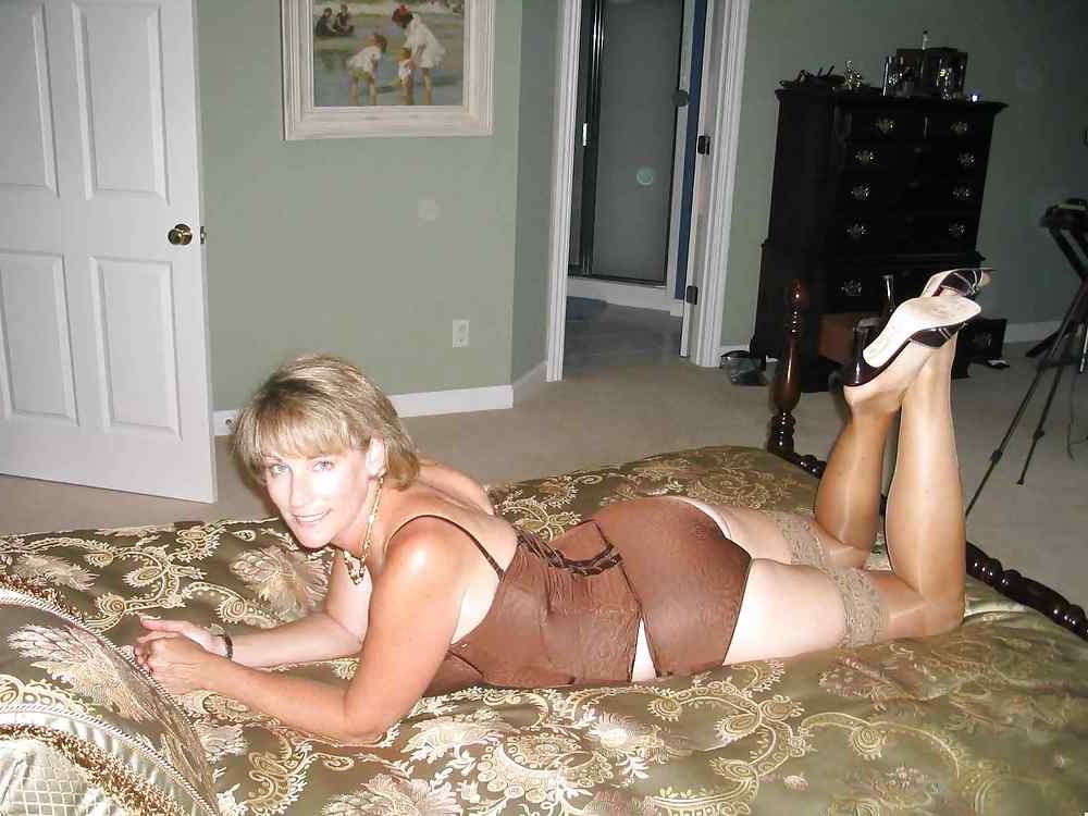25P SeXy Amateur Mature Lori MiX by DarKKo