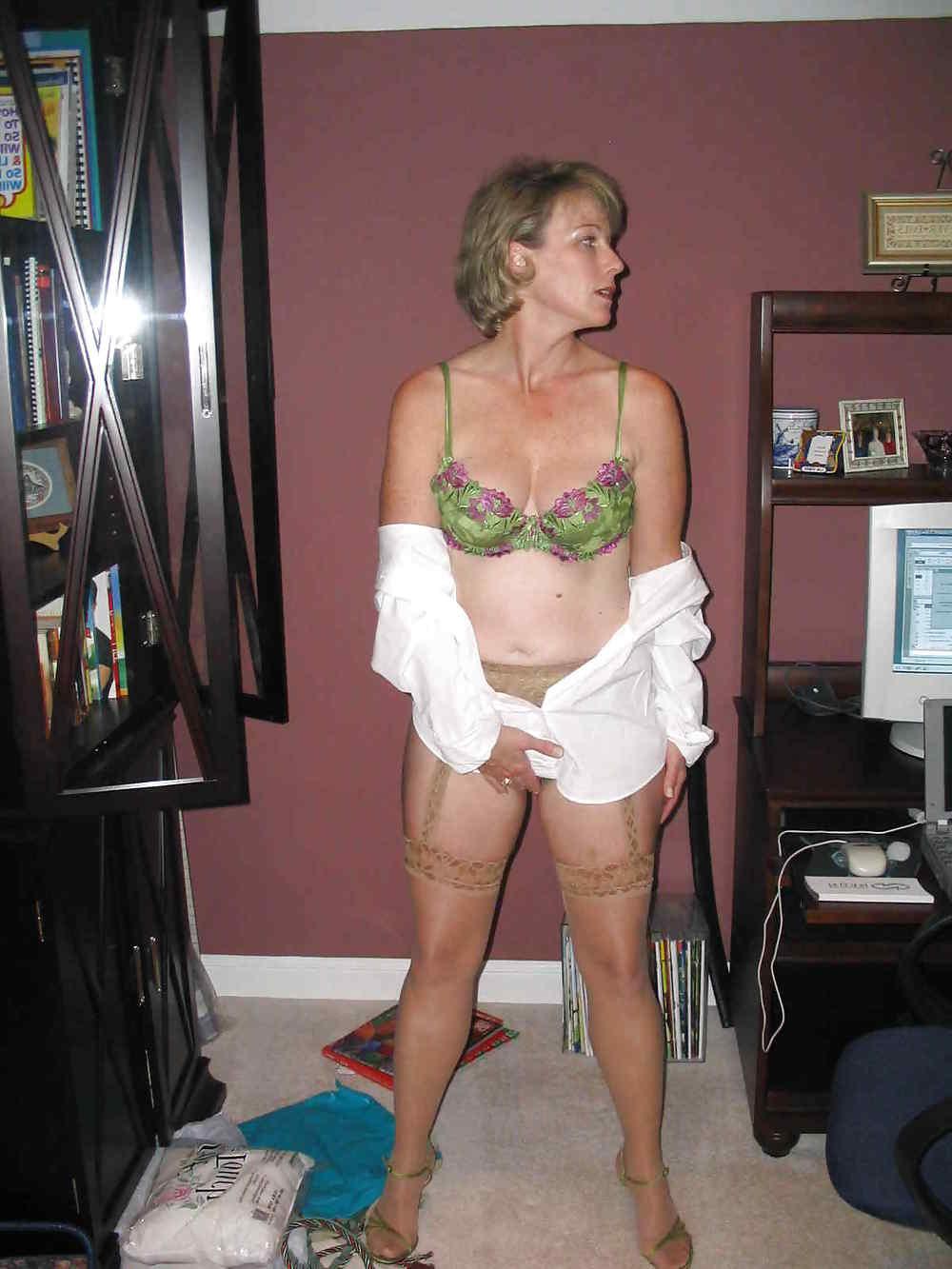 25P SeXy Amateur Mature Lori MiX by DarKKo