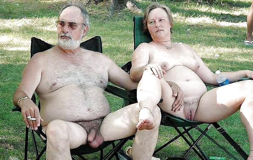 22P Amateur nude matures outdoor