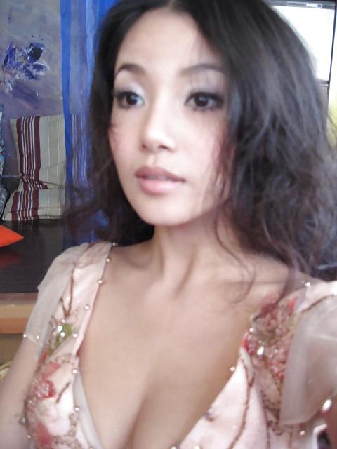 25P Amateur Asian Girls Vol 3