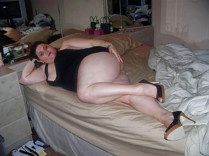 25P Some  amateur chubby mature pics mixed