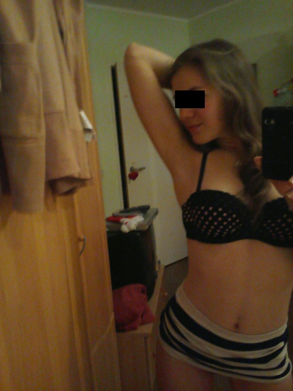 15P Exposed 18yo Girlfriend - Amateur German Private Nude 2