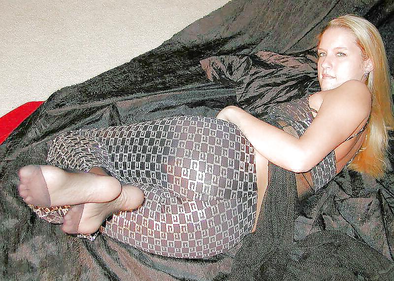 25P Amateur Girls Nylon Feet 12