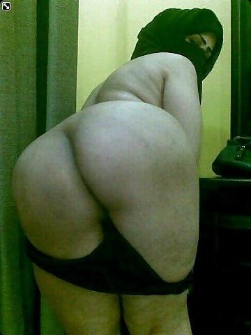 15P ARAB AMATEUR MUSLIM BEURETTE HIJAB BNAT BIG ASS vol.5