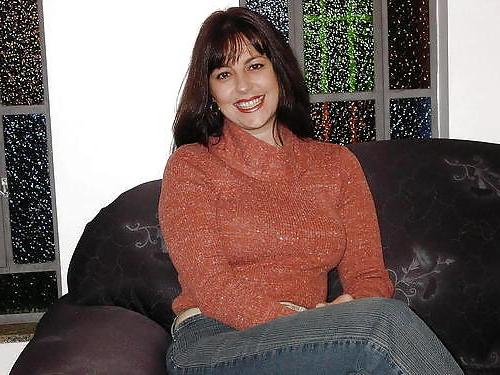 25P Amateur Dressed Undressed