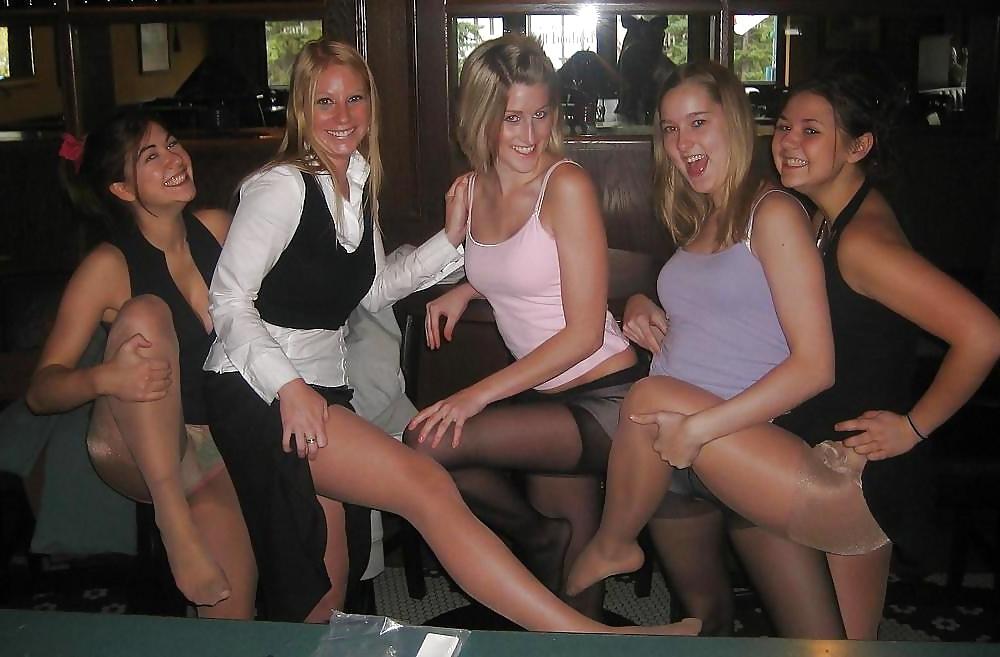 24P Amateur babes wearing pantyhose.