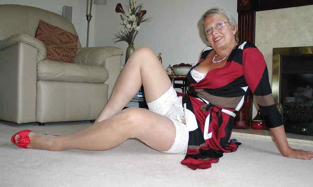 25P SeXy Amateur GraNNy Sammy MiX by DarKKo
