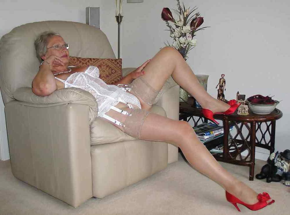 25P SeXy Amateur GraNNy Sammy MiX by DarKKo