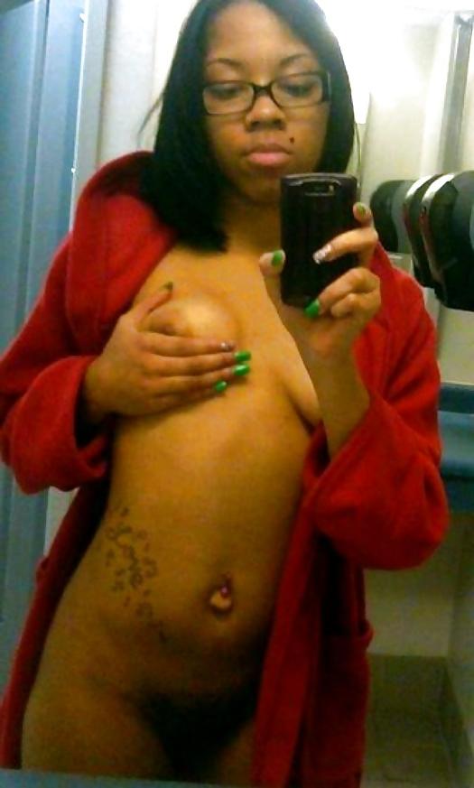 25P REAL AMATEUR EBONY SELFIES 2
