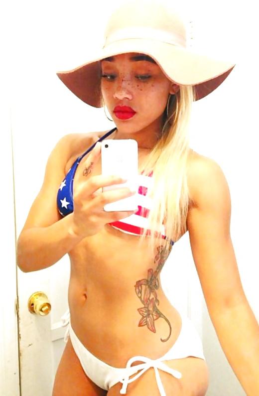 25P REAL AMATEUR EBONY SELFIES 2
