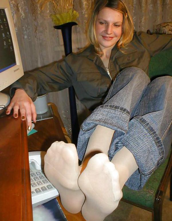 25P Amateur Girls Nylon Feet 14