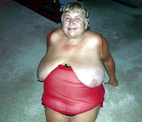 25P Sexy mature grannies! Amateur mixed!