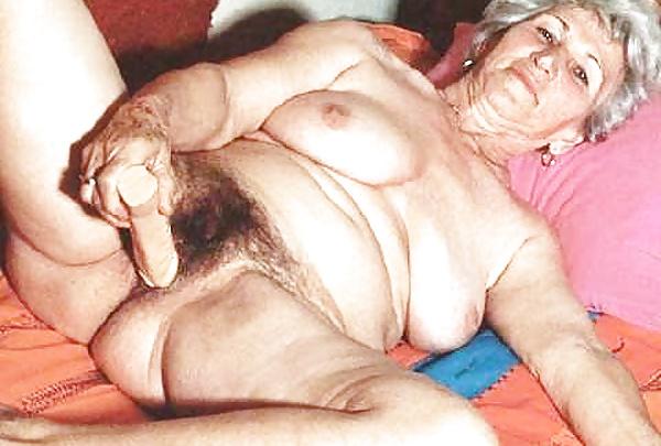 25P Sexy mature grannies! Amateur mixed!