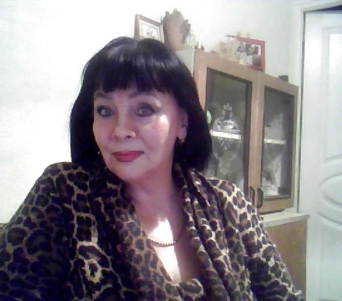 25P Alluring Granny! (Non-Nude)