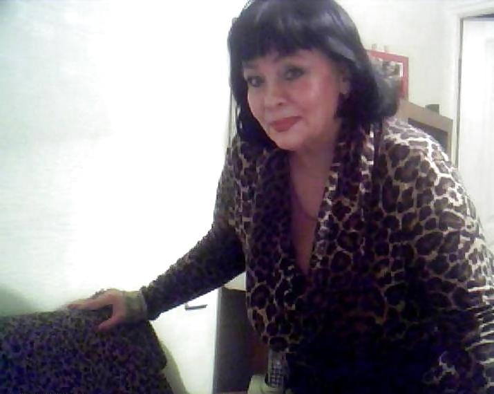 25P Alluring Granny! (Non-Nude)