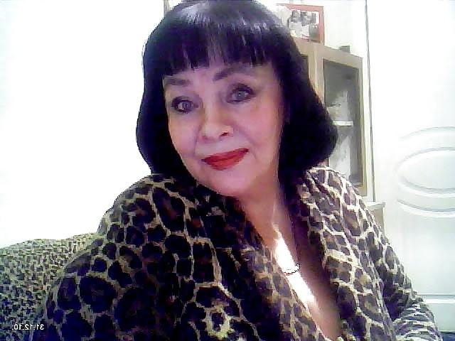 25P Alluring Granny! (Non-Nude)