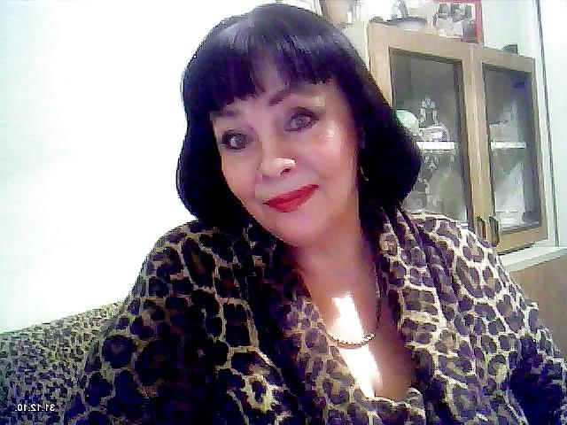 25P Alluring Granny! (Non-Nude)