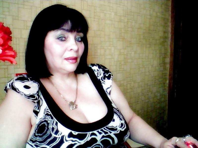 25P Alluring Granny! (Non-Nude)