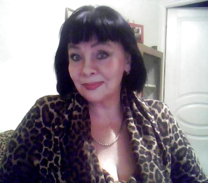 25P Alluring Granny! (Non-Nude)