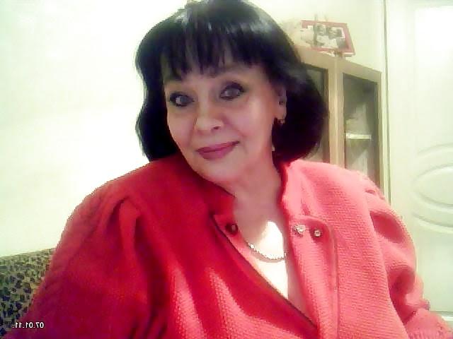 25P Alluring Granny! (Non-Nude)
